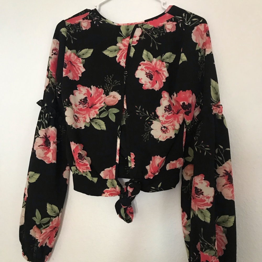 New Blouse Rue21 - Picture 2 of 2